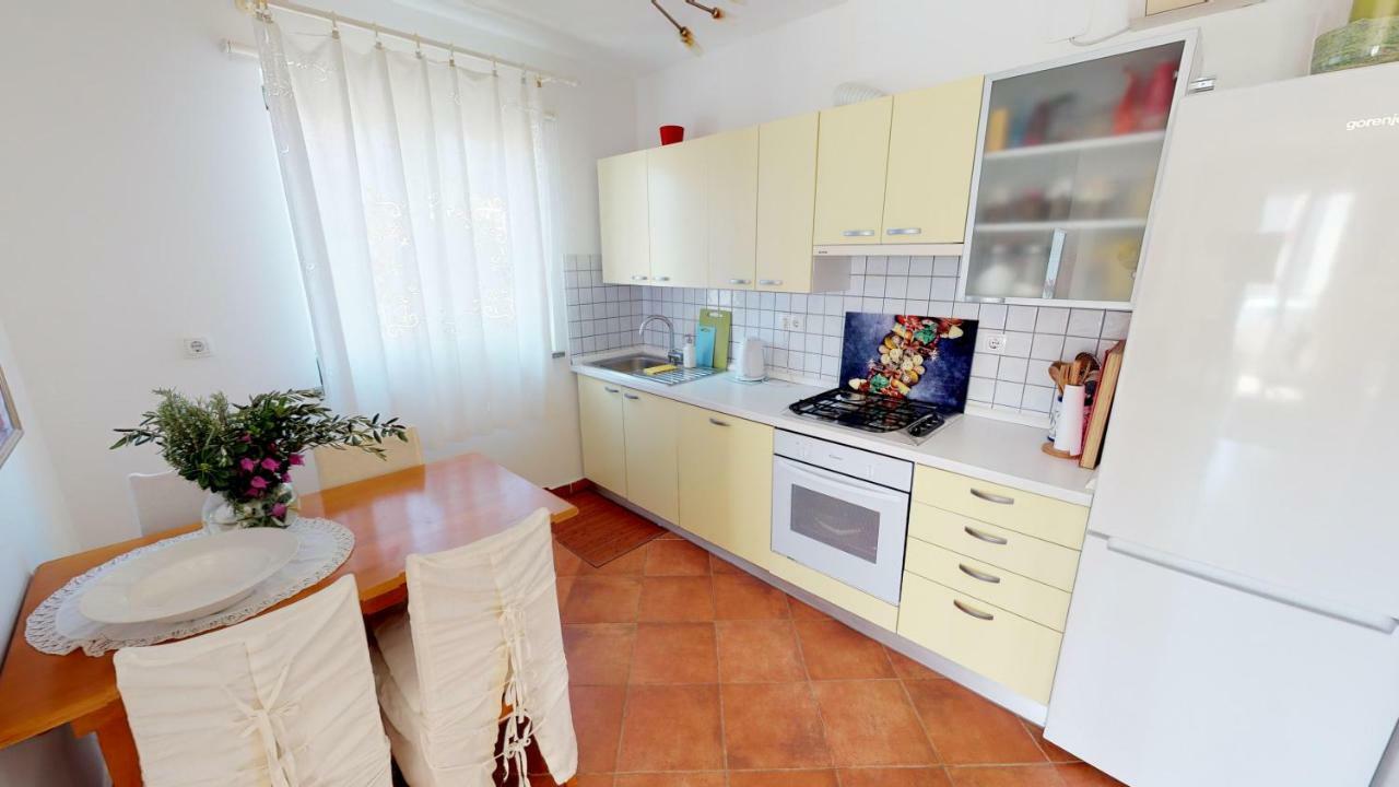 Apartment Potkonjak Povljana Εξωτερικό φωτογραφία